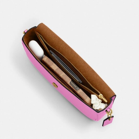 COACH Brook leather flap chain link shoulder crossbody bag - Fuchsia (Defective) - Picture 3 of 14